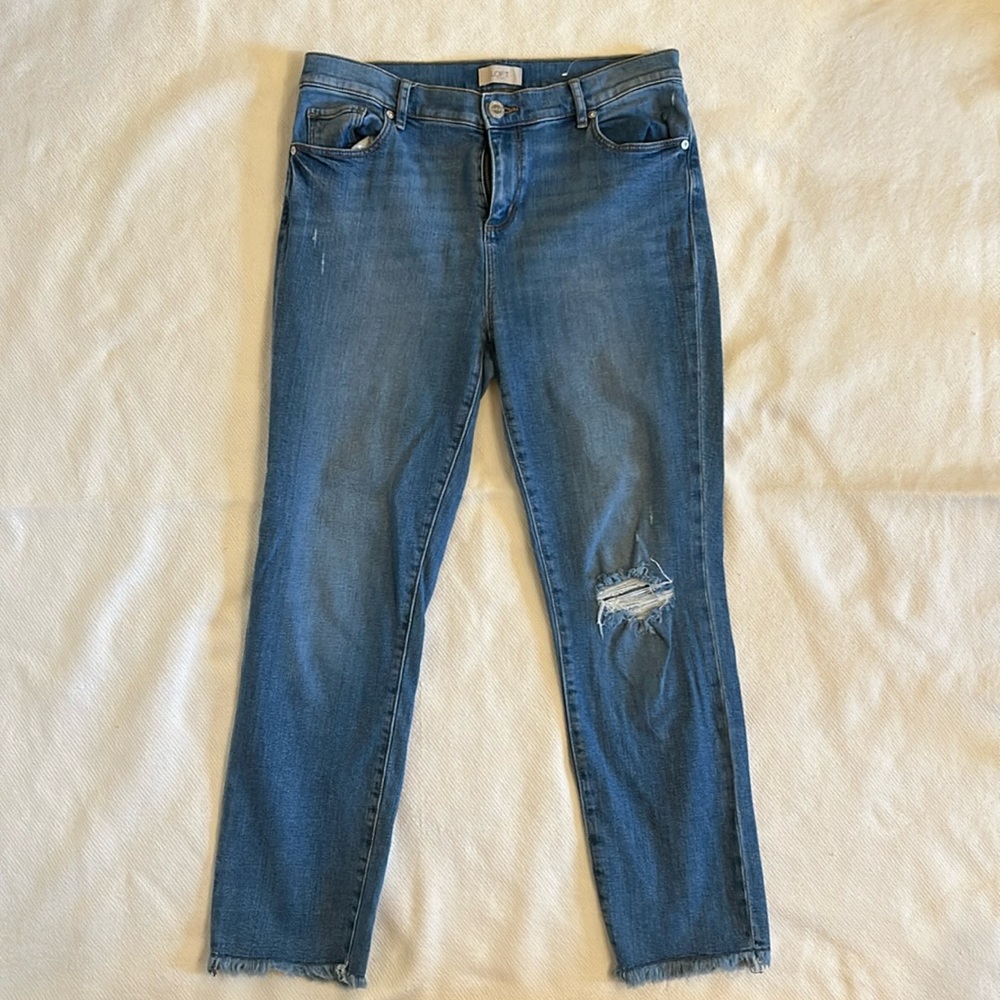 Loft Outlet - Modern Straight Distressed Jeans with frayed hem - Size 10